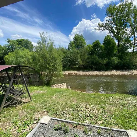 Casa de Campo шепіт річки Synevyr